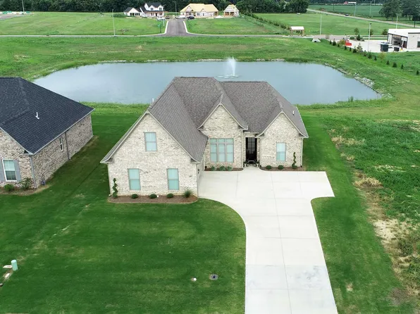 67 Charleston St, Dyersburg, TN 38024