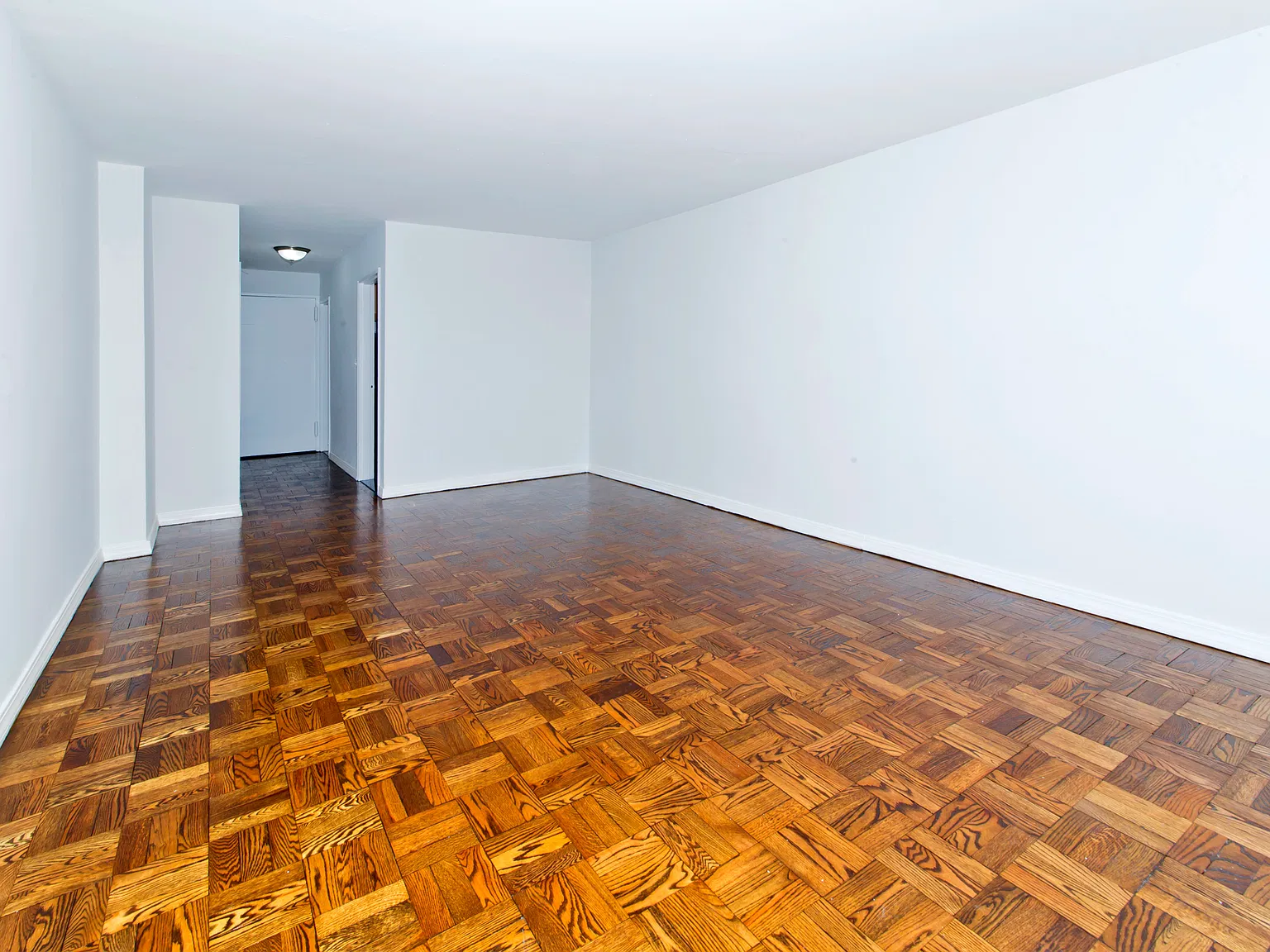 200 East 15th Street — Photo 3