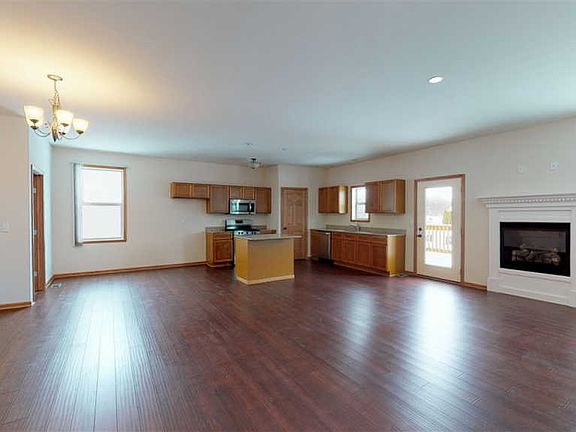 4th image of 15347 Twin Oaks Ln