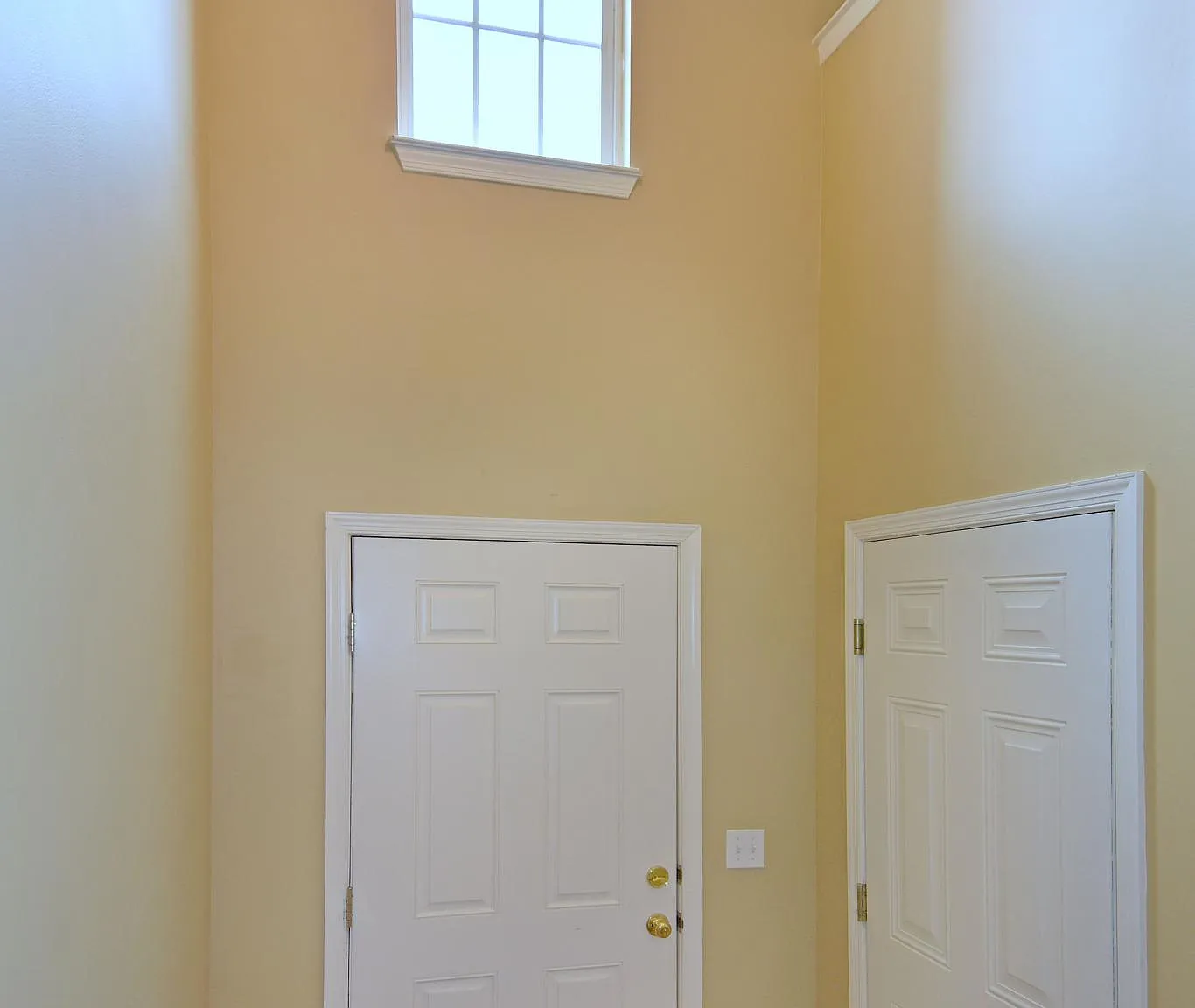 185 Southern Valley Ct — Photo 4