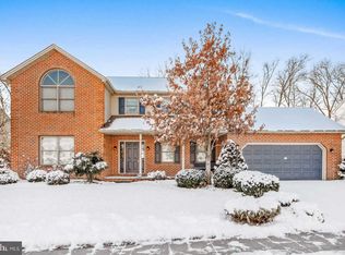 2832 Loman Ave, York, PA 17408