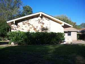 1st image of 721 Dixon Dr