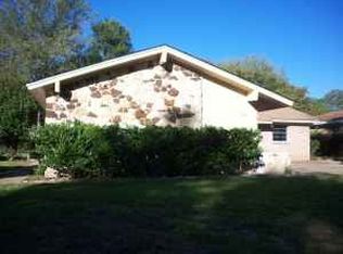 721 Dixon Dr, Irving, TX 75061