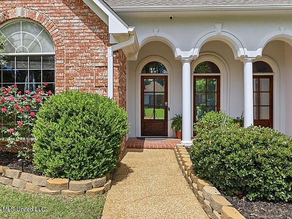 4th image of 95 Woodlands Green Dr