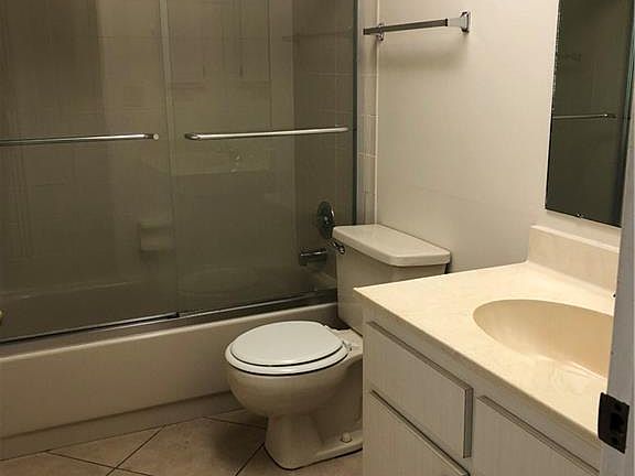 4th image of 1264 SE 8th St APT 4