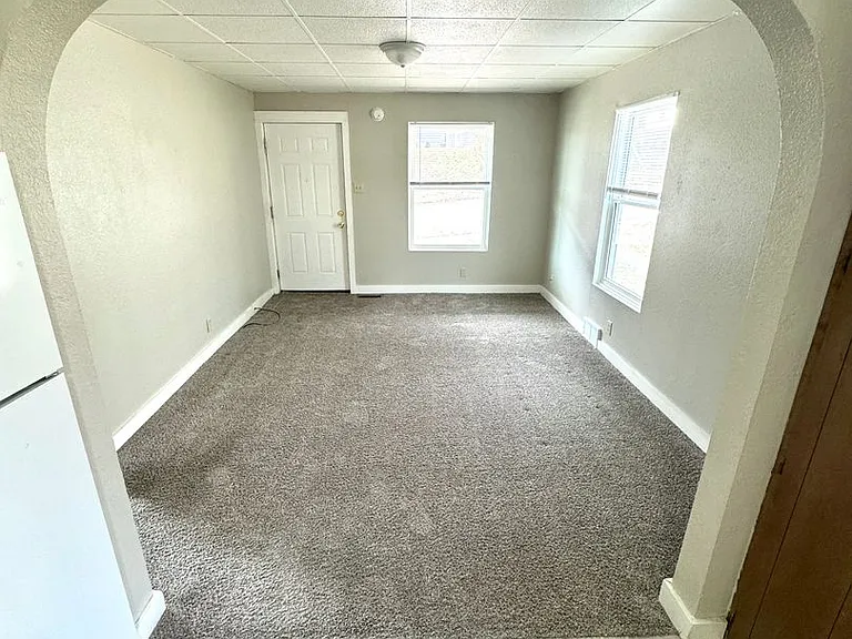 1426 N Main St — Photo 5