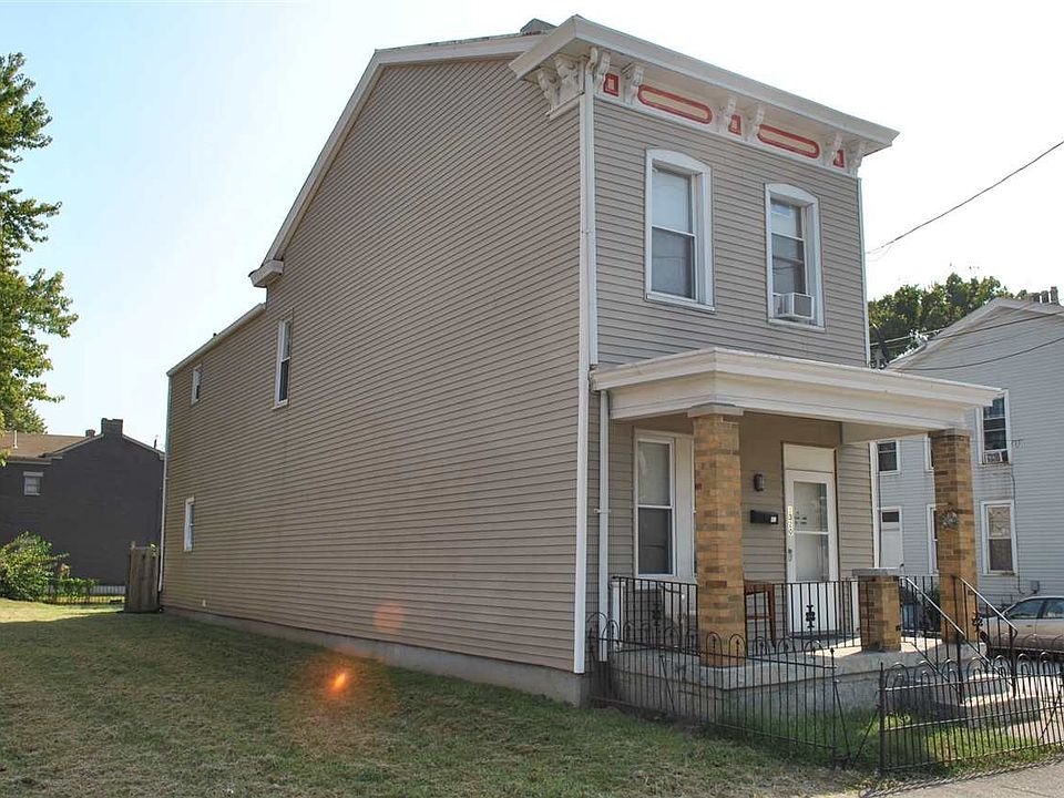 2nd image of 1320 Scott St