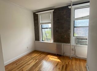127 Orchard St #4, New York, NY 10002