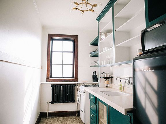4th image of 126 E Wilson St #2970D777