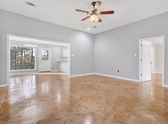 5th image of 47398 Cardinal Dr