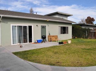 6631 Sueno Rd APT B, Isla Vista, CA 93117