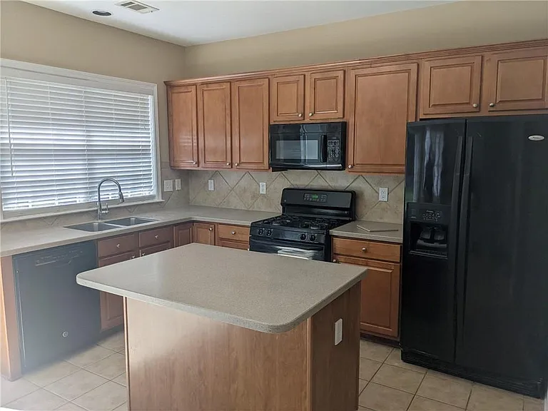 8730 Radford Ln — Photo 7