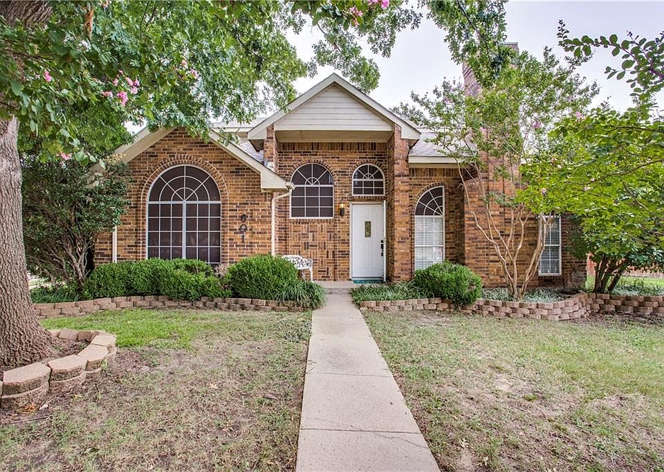 1st image of 601 Willow Oak Dr