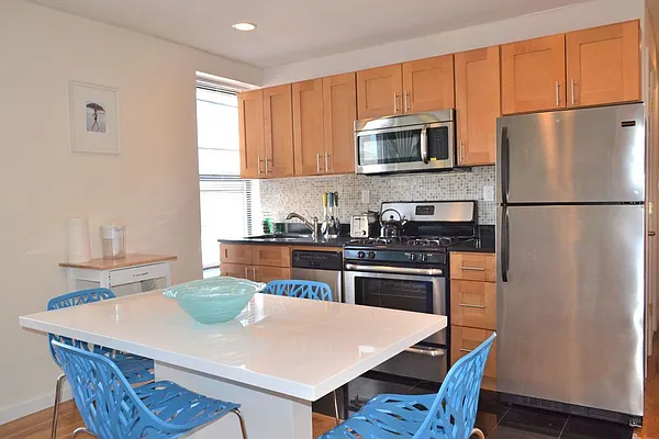 Rented by Urban Living | media 34