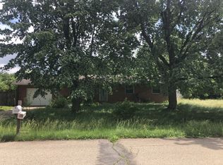 182 West Dr, Springfield, OH 45504