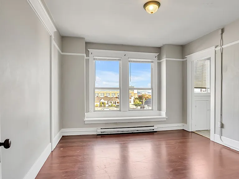 920 S 9th St — Photo 7