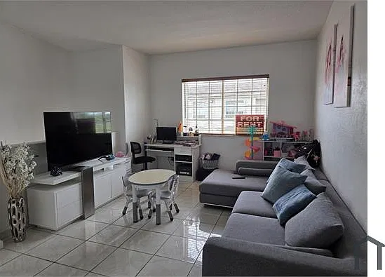 2 bed, 930 sqft, $2,375 — Photo 2