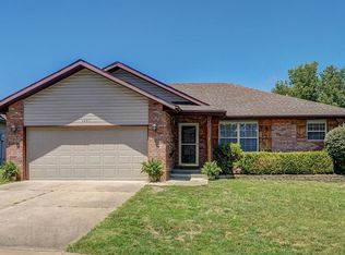 3497 W Erie St, Springfield, MO 65807