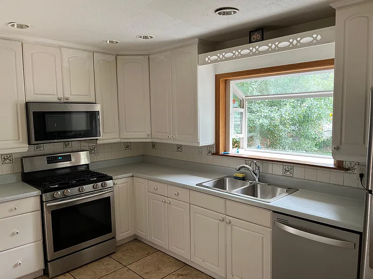433 Harvard Ln — Photo 15