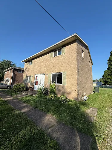 3009 Coventry Blvd NE Photo 1