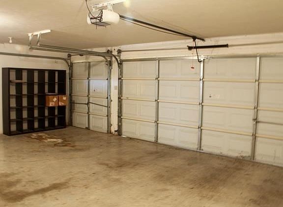 2 1/2 garage