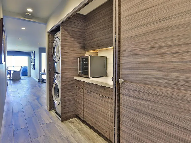 861 Beachfront Dr #B — Photo 11