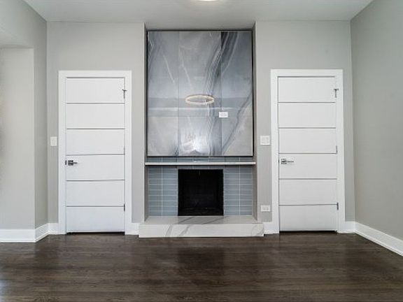 4th image of 1120 N Oakley Blvd APT 2