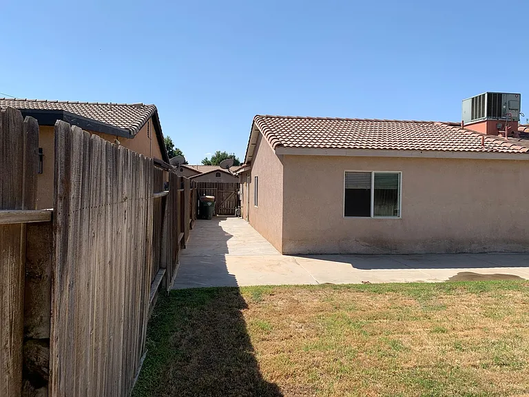 5404 El Palacio Dr — Photo 32