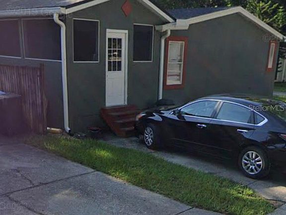 2nd image of 10562 Bay Hills Cir