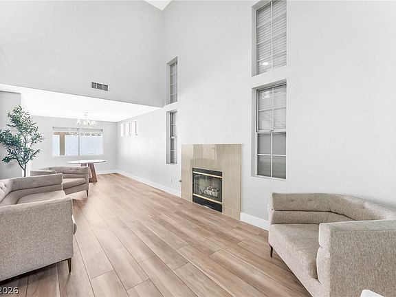 5th image of 3837 Bach Way