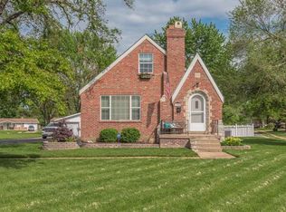 1800 Patterson Rd, Florissant, MO 63031