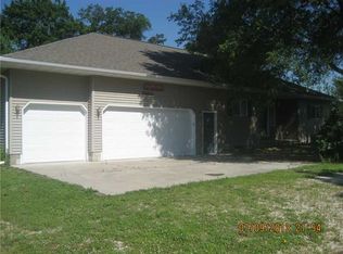 101 Main St S, Jesup, IA 50648