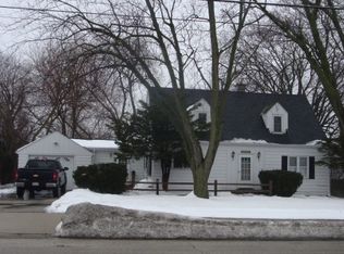 1421 Pewaukee Rd, Waukesha, WI 53188