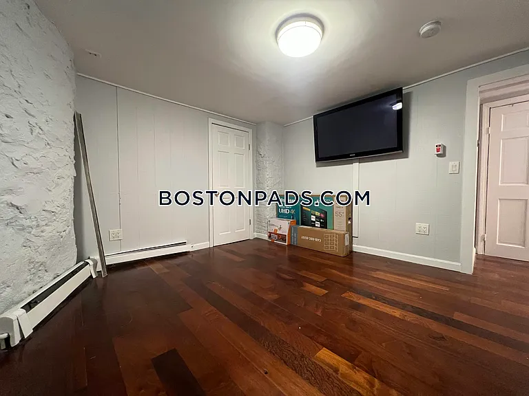 24 Farrington Ave #1 — Photo 41