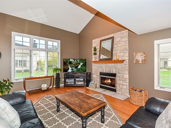 4th image of 9323 Sutter Dr