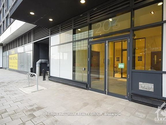 2nd image of 203 Catherine St #616