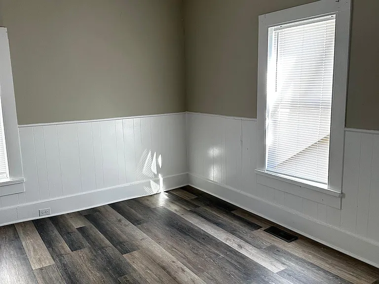 31 Franklin Ave — Photo 11