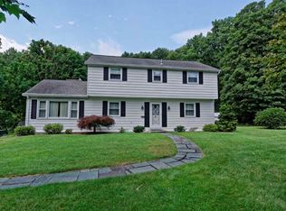 52 Juniper Dr, Clifton Park, NY 12065