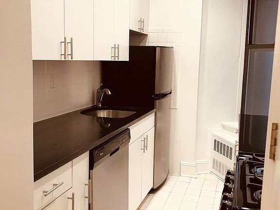 5th image of 648 Amsterdam Ave APT 3B