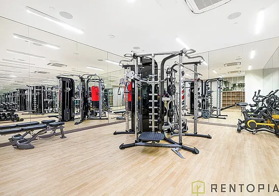 Rented by JCS Realty Group LLC | media 9