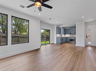 1402 Beckett St #2, Austin, TX 78757