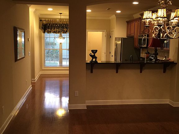 4th image of 1023 Scarlet Woods NW