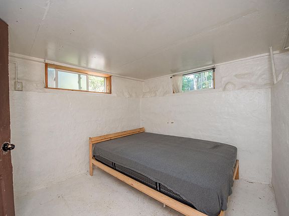 4th image of 2599 Huntington Dr