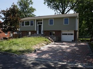 86 Garfield Rd, Parsippany, NJ 07054