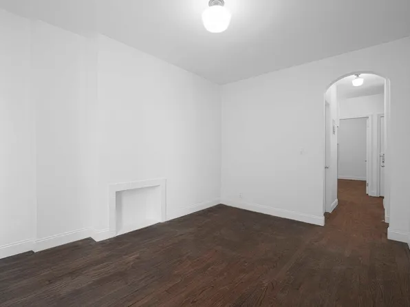 148 West 10th Street image 2 of 10