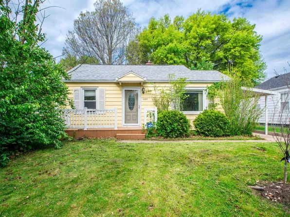 5029 N Best St, Peoria Heights, IL 61616