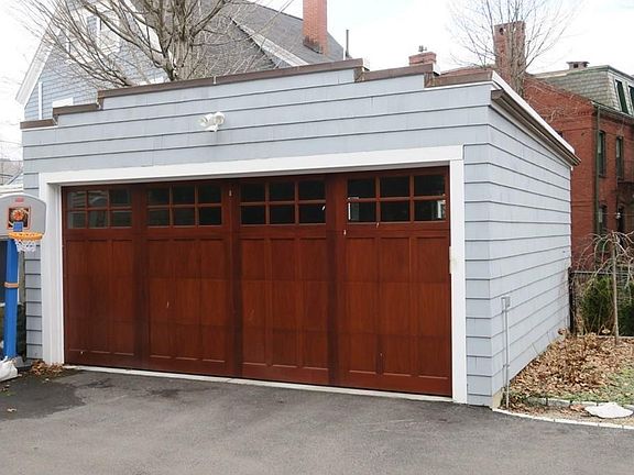 4th image of 279 Walnut St #2