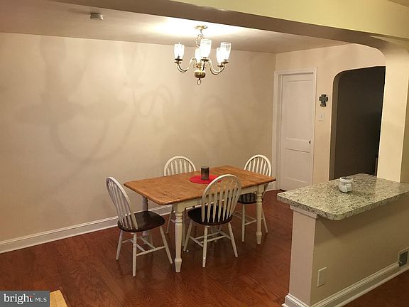 5th image of 232 Pine St