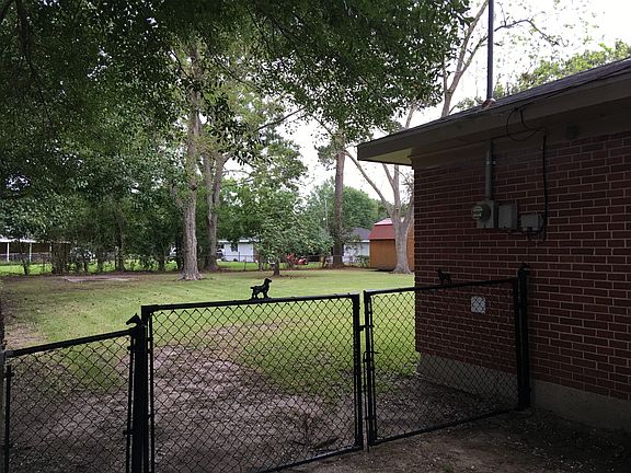 3rd image of 1322 E Kent Dr