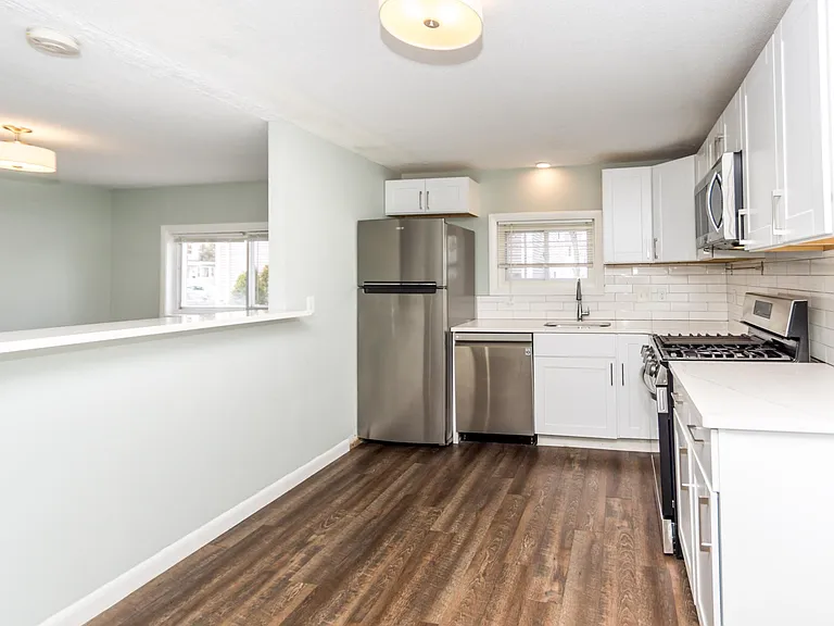46 Bolton St #3 — Photo 7